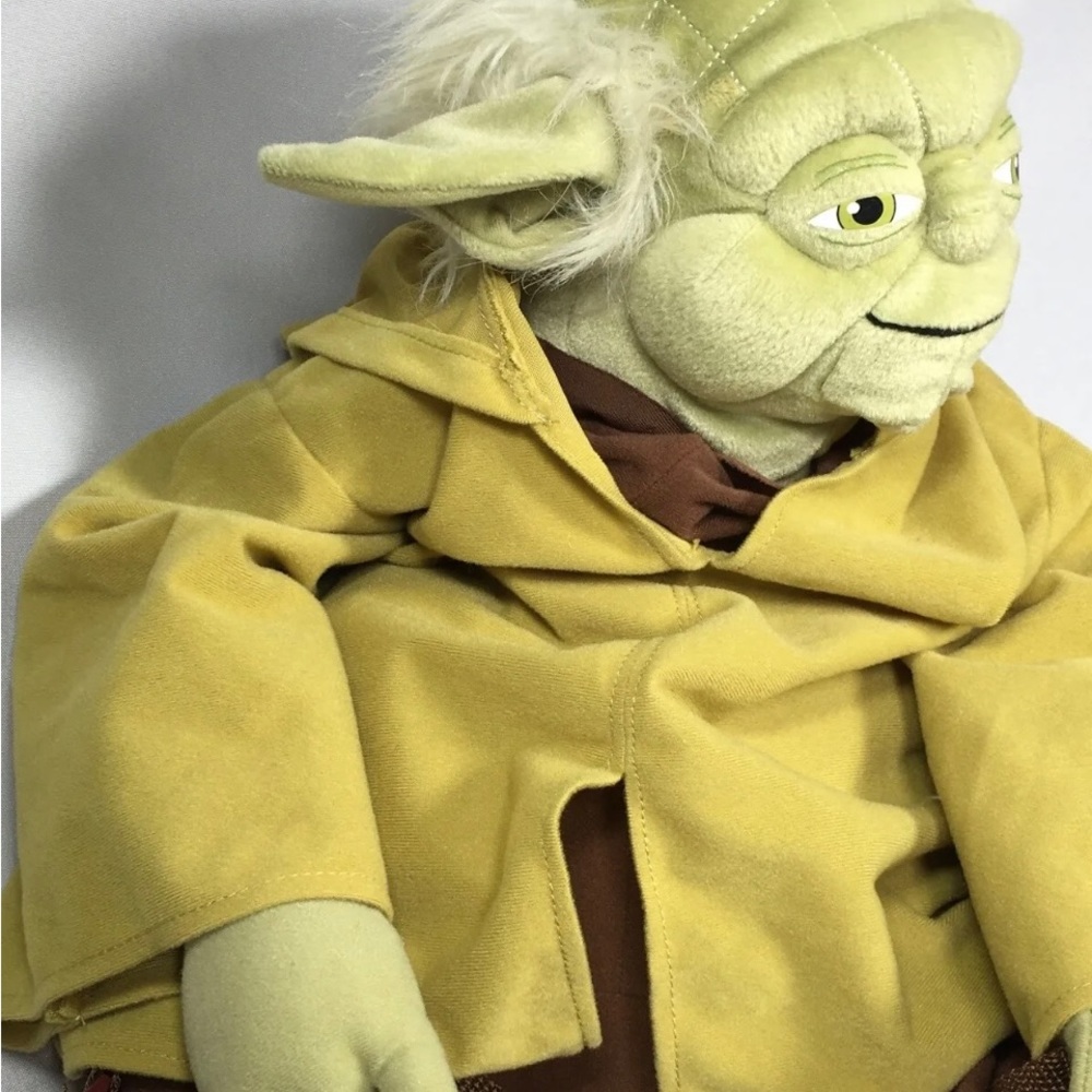 Star Wars Lucas Films Yoda 24" Backpack So realistic a super cute companion 🥰 - Picture 11 of 13